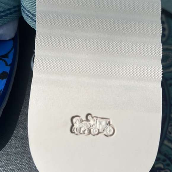 (NEW) COACH Signature Webbing Flip-Flop Blue Fin/Black Print - Picture 4 of 7